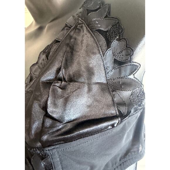 Victoria’s Secret Black Lace Bralette XL Floral Mesh Sheer Lingerie New - Picture 5 of 8